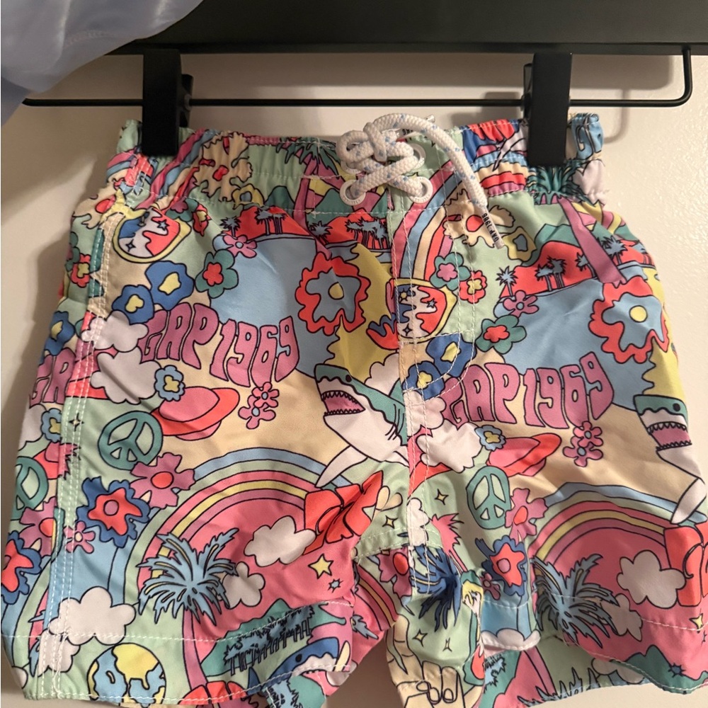 Kids Light Blue Rash Guard Swim‎ Shirt Shark Graphic Matching Trunks Set 2 Piece - Picture 2 of 4